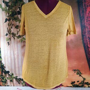 EUC: Cato Est. 1946 Sz M Mustard Yellow Heathered Texture V-Neck